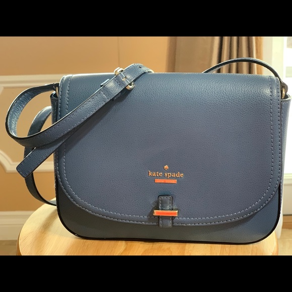 kate spade Handbags - Kate spade crossbody